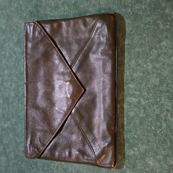 Vintage 70s Dark Green Leather Woodward and Lothrop Envelope Purse - Picture 1 of 12